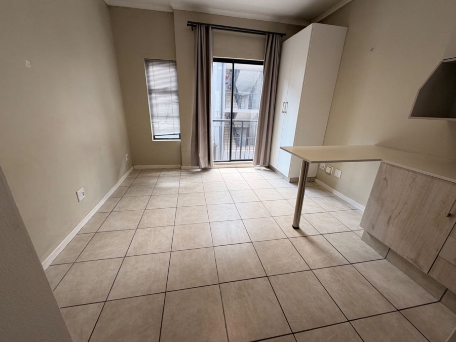 To Let 0 Bedroom Property for Rent in Grand Central Gauteng