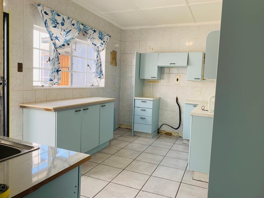 To Let 3 Bedroom Property for Rent in Wychwood Gauteng