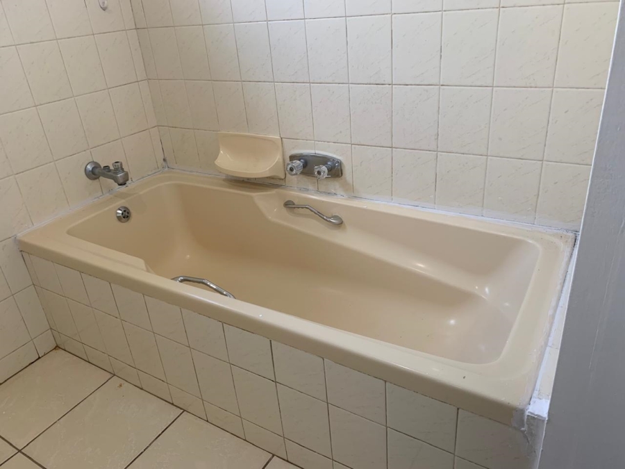 To Let 3 Bedroom Property for Rent in Wychwood Gauteng
