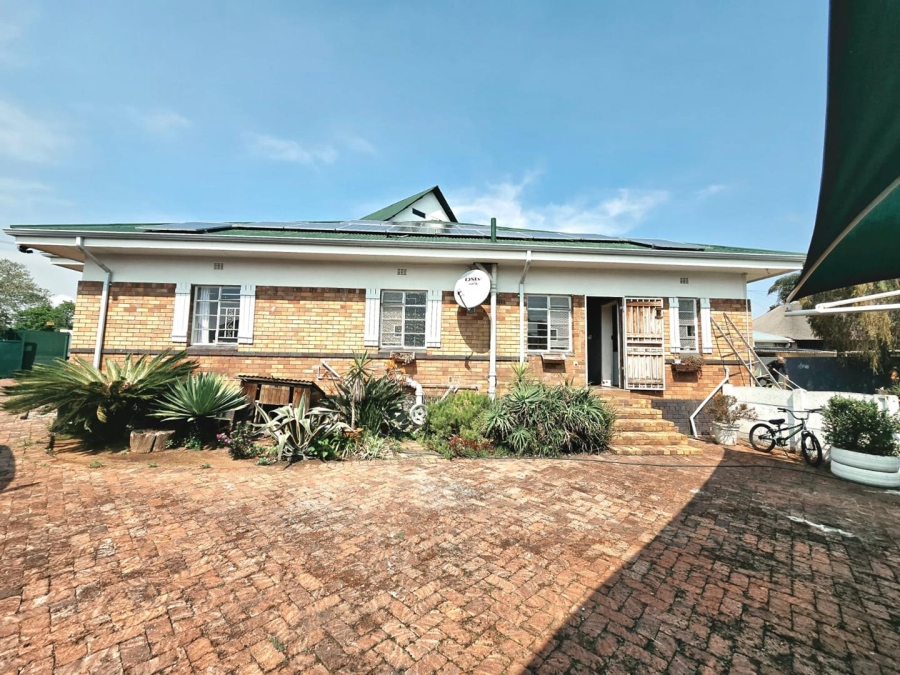 4 Bedroom Property for Sale in Lambton Gauteng