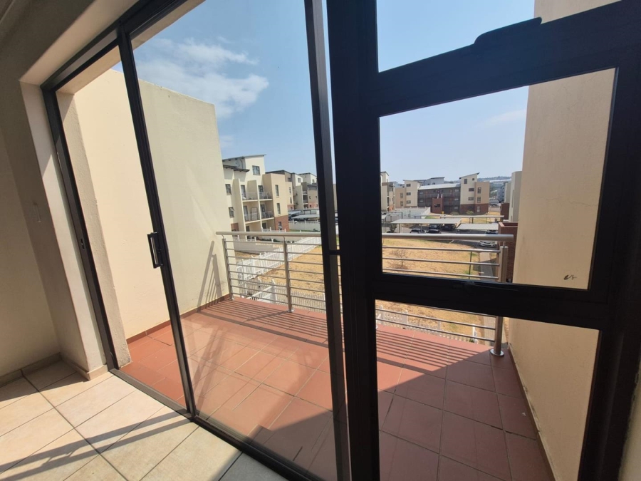 To Let 3 Bedroom Property for Rent in Barbeque Downs Gauteng