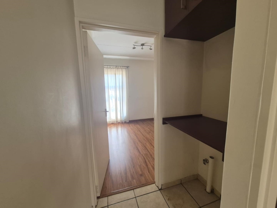 To Let 3 Bedroom Property for Rent in Barbeque Downs Gauteng