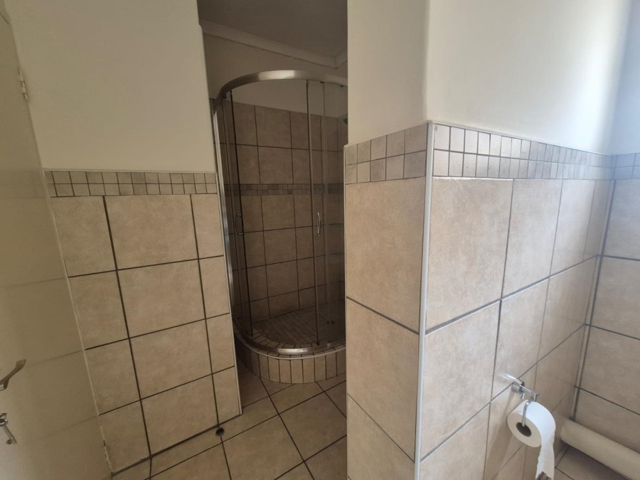 To Let 3 Bedroom Property for Rent in Barbeque Downs Gauteng