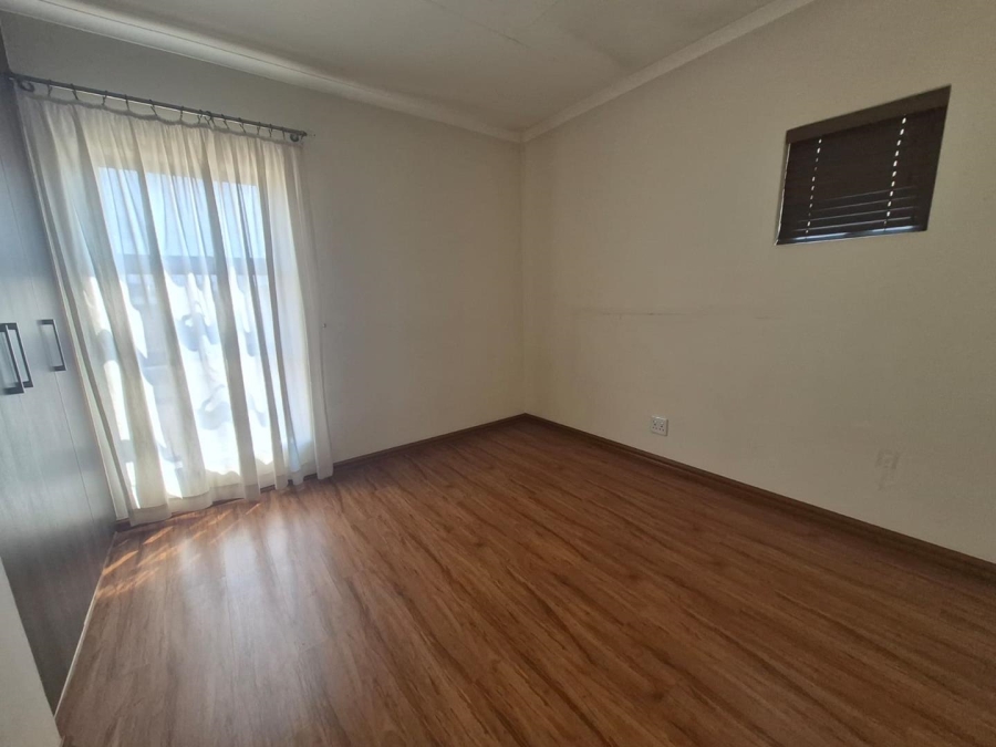 To Let 3 Bedroom Property for Rent in Barbeque Downs Gauteng