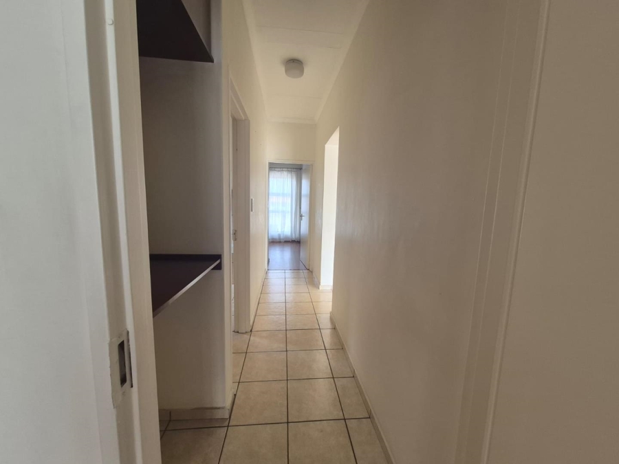 To Let 3 Bedroom Property for Rent in Barbeque Downs Gauteng