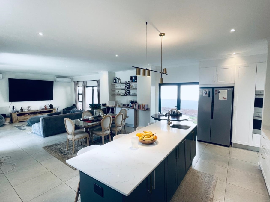 To Let 4 Bedroom Property for Rent in Bryanston Gauteng