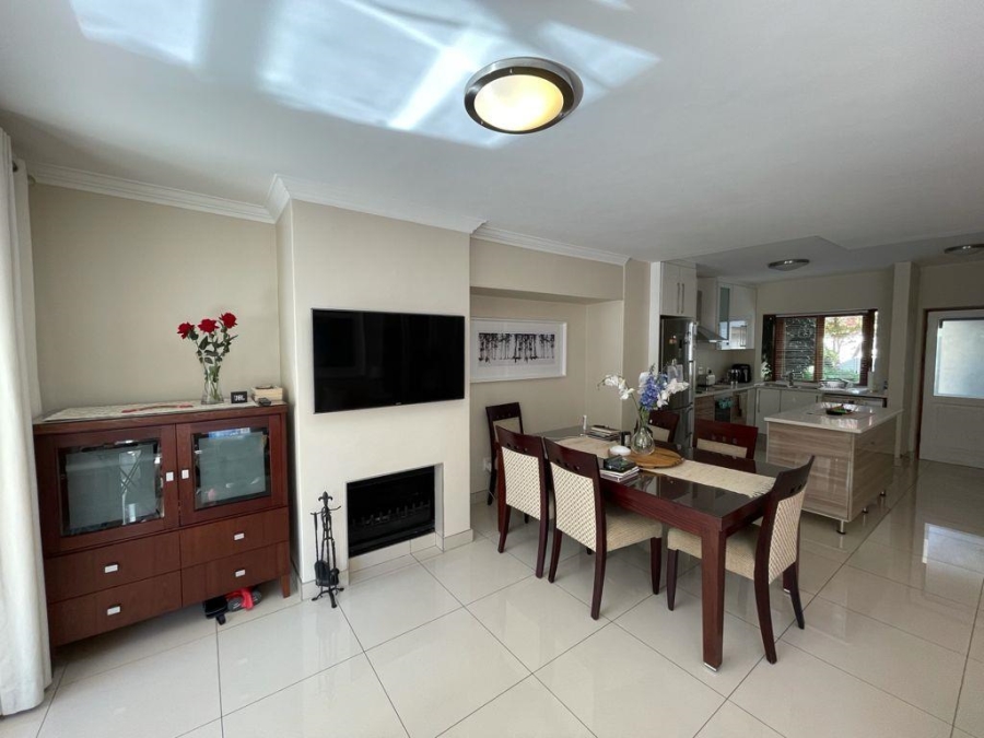To Let 3 Bedroom Property for Rent in Illovo Gauteng