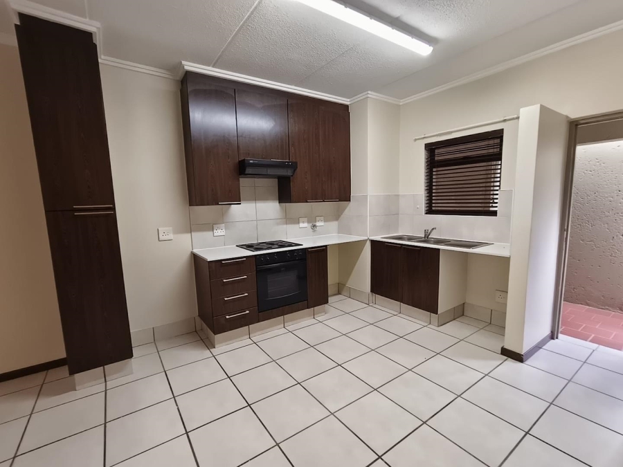 2 Bedroom Property for Sale in Maroeladal Gauteng