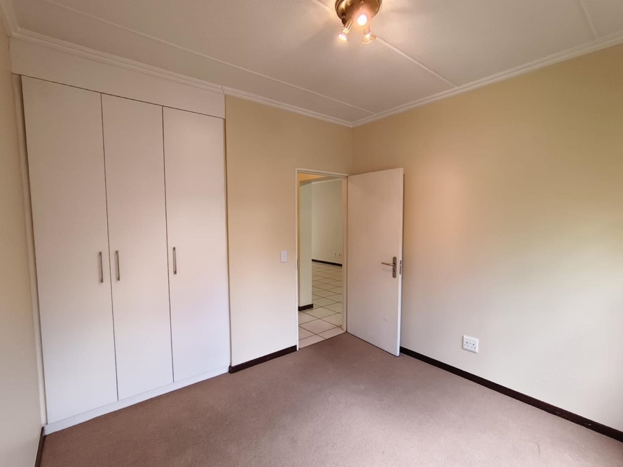2 Bedroom Property for Sale in Maroeladal Gauteng