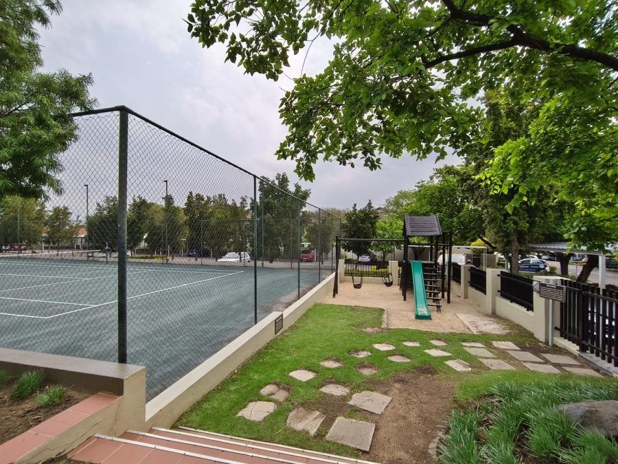 2 Bedroom Property for Sale in Maroeladal Gauteng