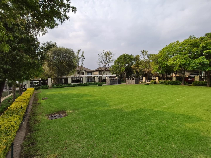 2 Bedroom Property for Sale in Maroeladal Gauteng