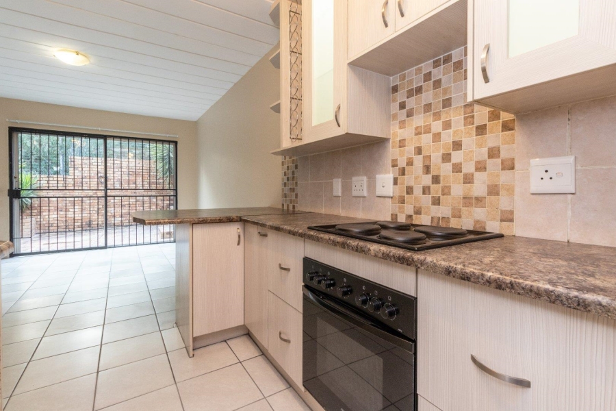 3 Bedroom Property for Sale in Wilgeheuwel Gauteng