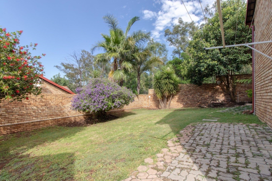 3 Bedroom Property for Sale in Wilgeheuwel Gauteng