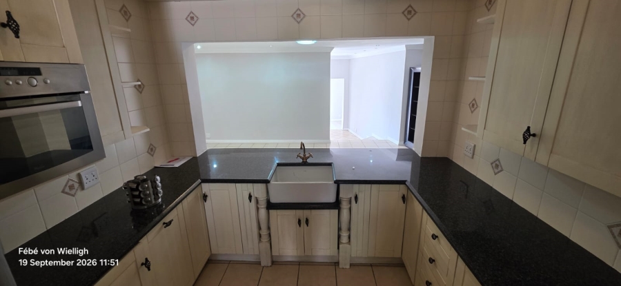 6 Bedroom Property for Sale in Noordheuwel Gauteng