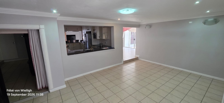 6 Bedroom Property for Sale in Noordheuwel Gauteng