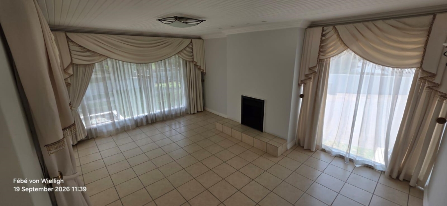 6 Bedroom Property for Sale in Noordheuwel Gauteng