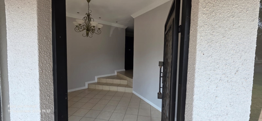 6 Bedroom Property for Sale in Noordheuwel Gauteng