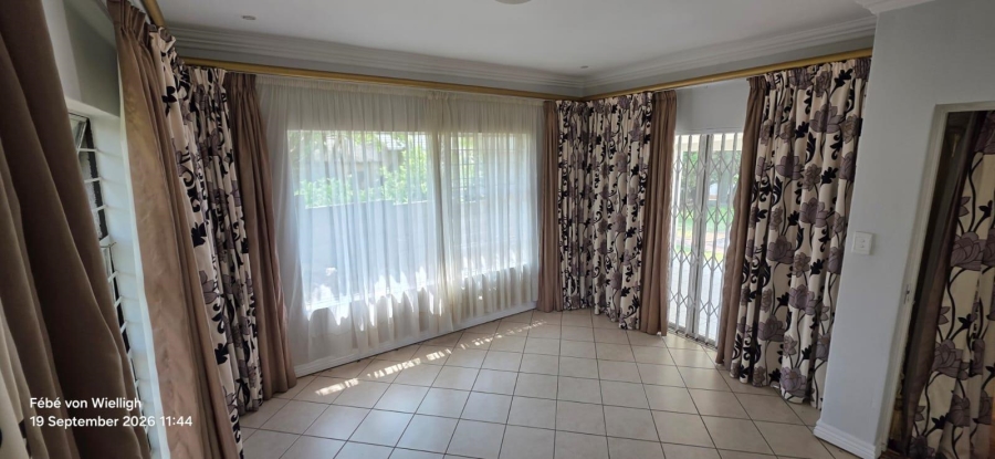 6 Bedroom Property for Sale in Noordheuwel Gauteng