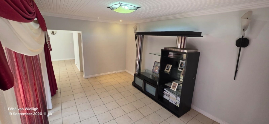 6 Bedroom Property for Sale in Noordheuwel Gauteng