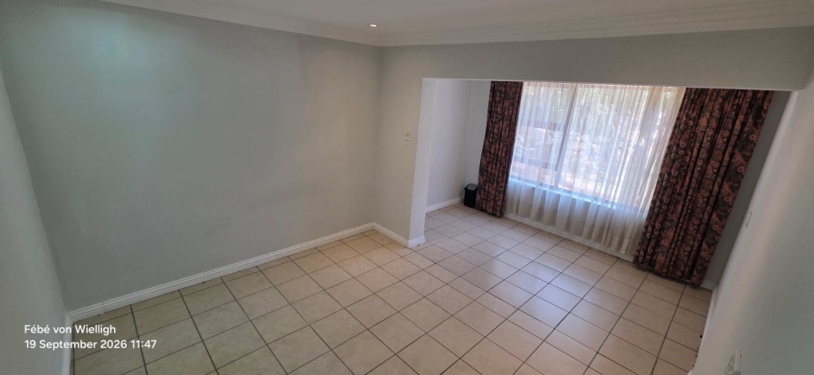 6 Bedroom Property for Sale in Noordheuwel Gauteng