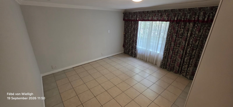 6 Bedroom Property for Sale in Noordheuwel Gauteng