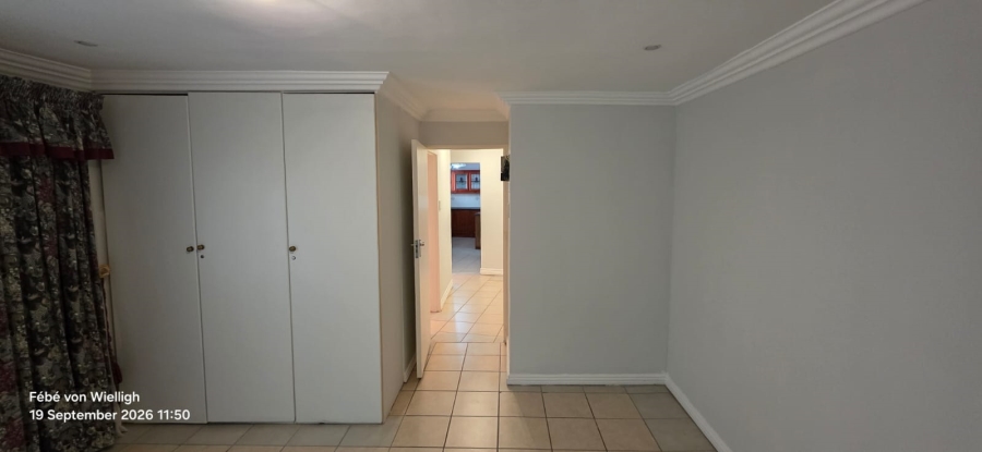 6 Bedroom Property for Sale in Noordheuwel Gauteng