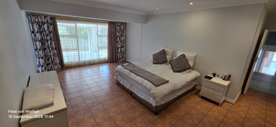 6 Bedroom Property for Sale in Noordheuwel Gauteng