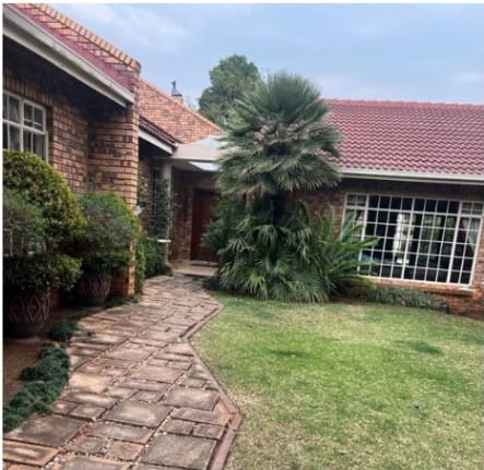 To Let 4 Bedroom Property for Rent in Eldoraigne Gauteng