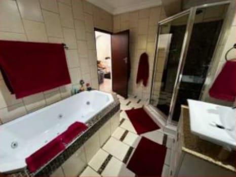 To Let 4 Bedroom Property for Rent in Eldoraigne Gauteng