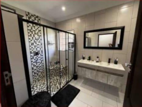 To Let 4 Bedroom Property for Rent in Eldoraigne Gauteng