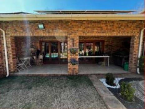 To Let 4 Bedroom Property for Rent in Eldoraigne Gauteng