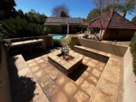 To Let 4 Bedroom Property for Rent in Eldoraigne Gauteng