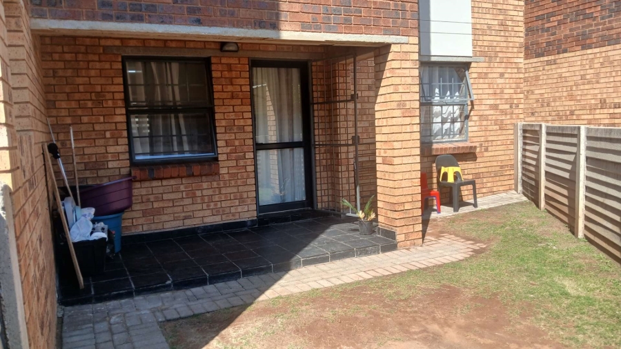 2 Bedroom Property for Sale in Alveda Park Gauteng