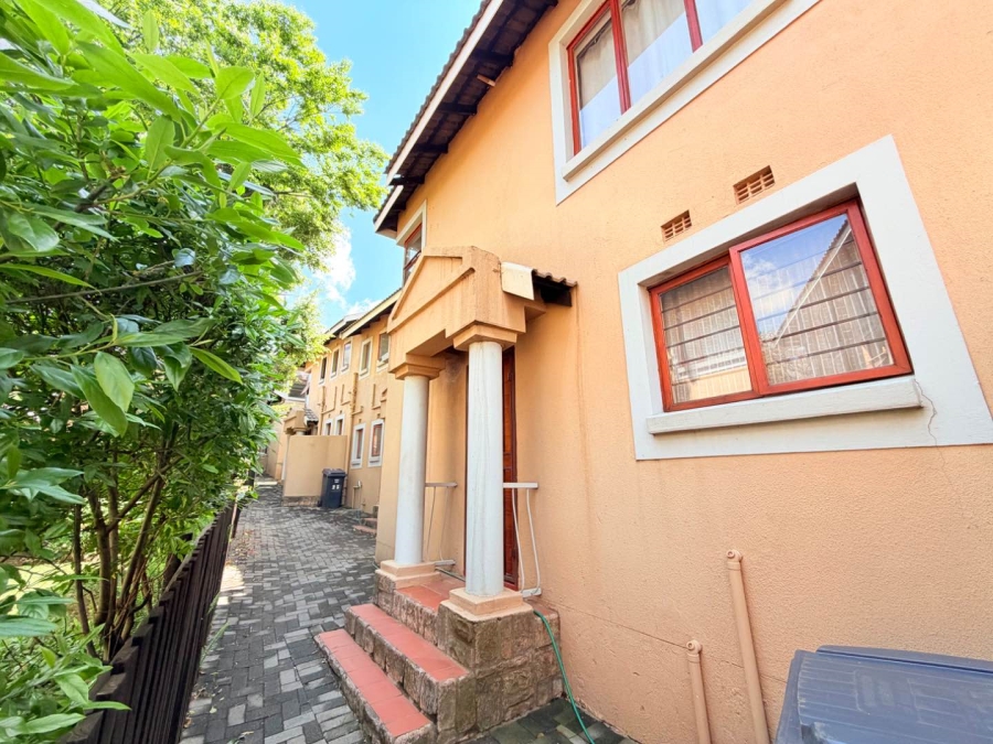 2 Bedroom Property for Sale in Paulshof Gauteng