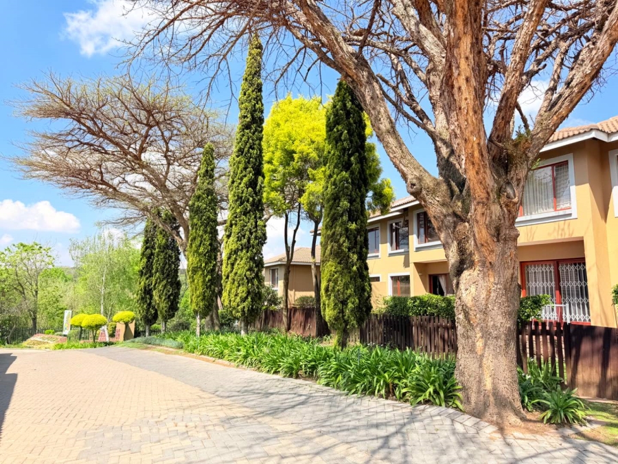 2 Bedroom Property for Sale in Paulshof Gauteng