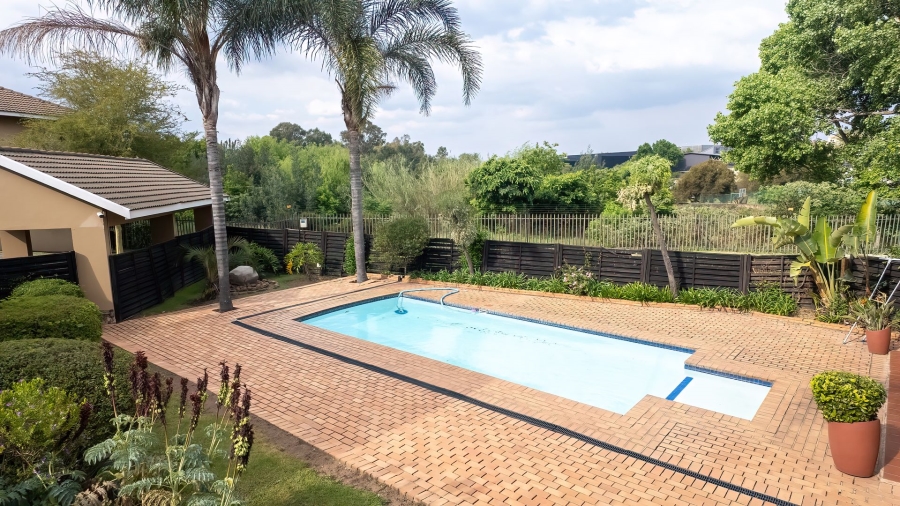 2 Bedroom Property for Sale in Paulshof Gauteng