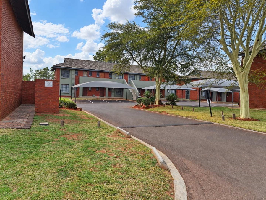 2 Bedroom Property for Sale in Theresa Park Gauteng