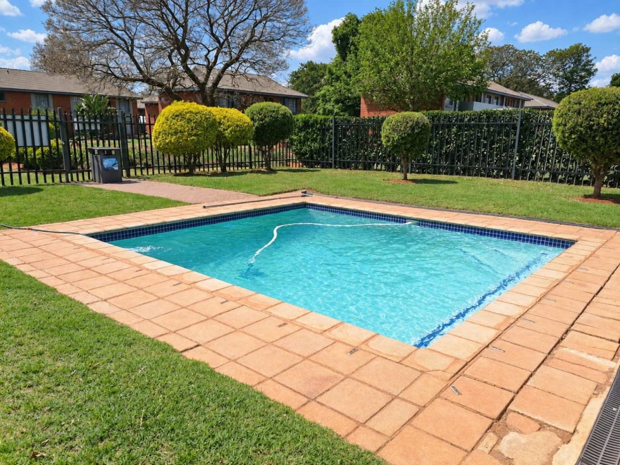 2 Bedroom Property for Sale in Theresa Park Gauteng