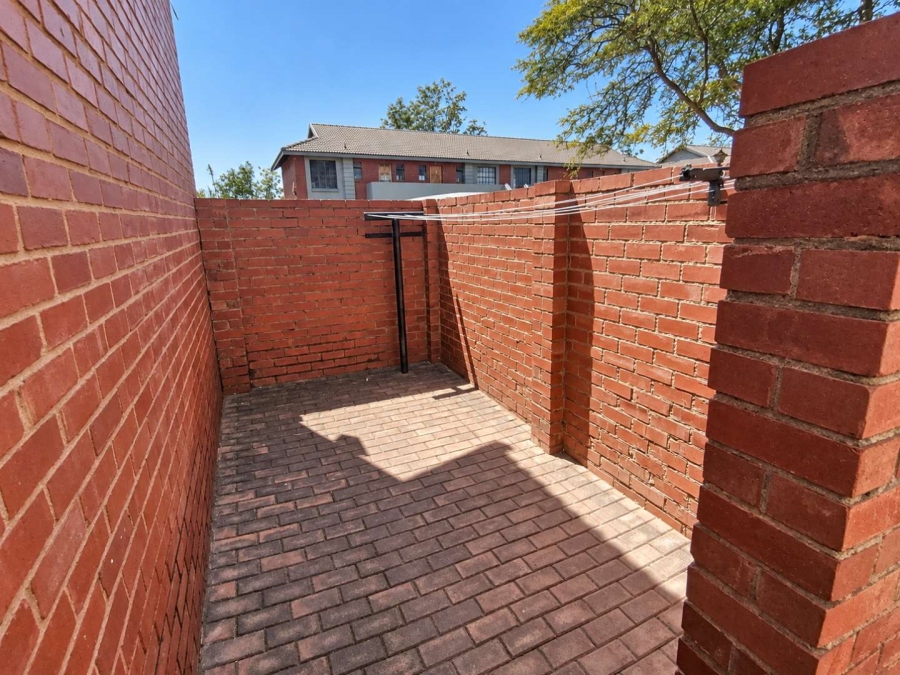 2 Bedroom Property for Sale in Theresa Park Gauteng