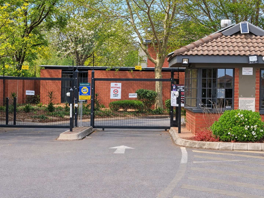 2 Bedroom Property for Sale in Theresa Park Gauteng