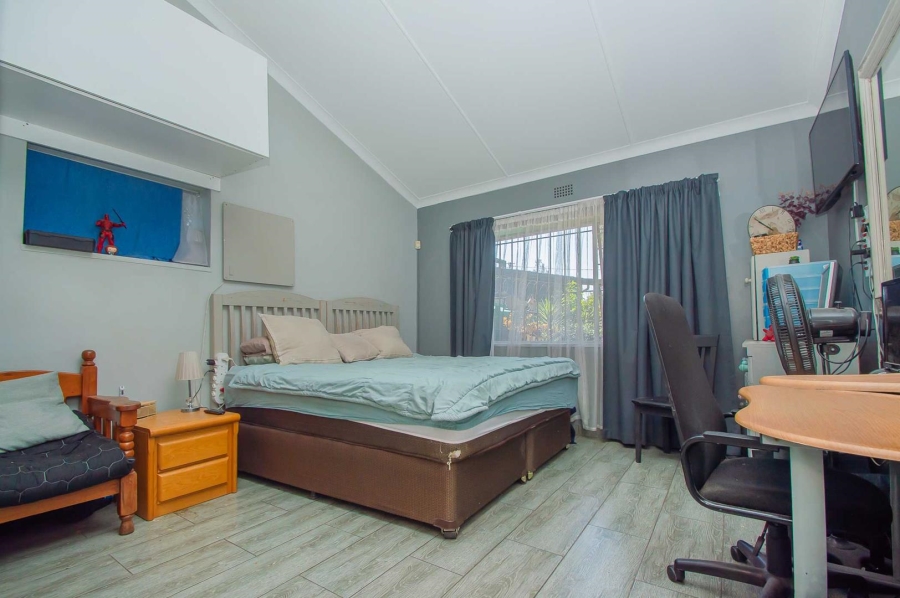 5 Bedroom Property for Sale in Blairgowrie Gauteng