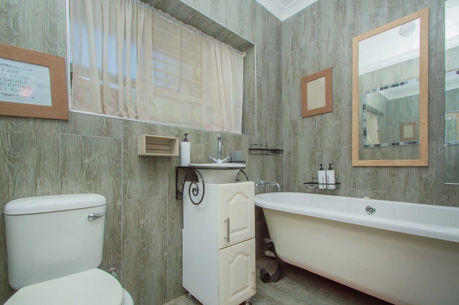 5 Bedroom Property for Sale in Blairgowrie Gauteng