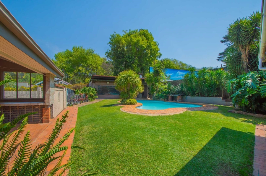 5 Bedroom Property for Sale in Blairgowrie Gauteng