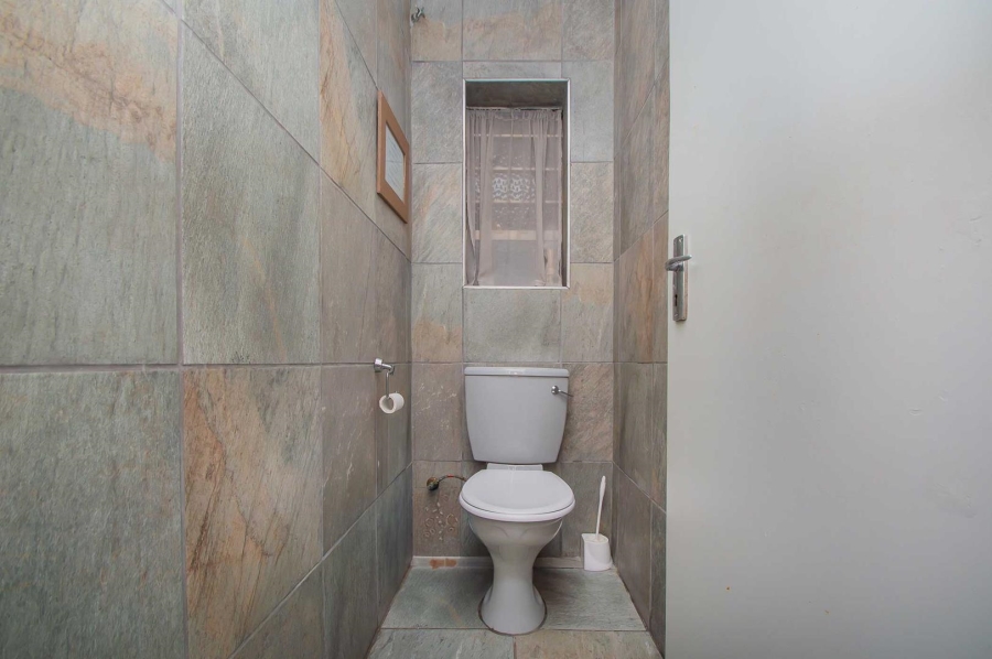 5 Bedroom Property for Sale in Blairgowrie Gauteng