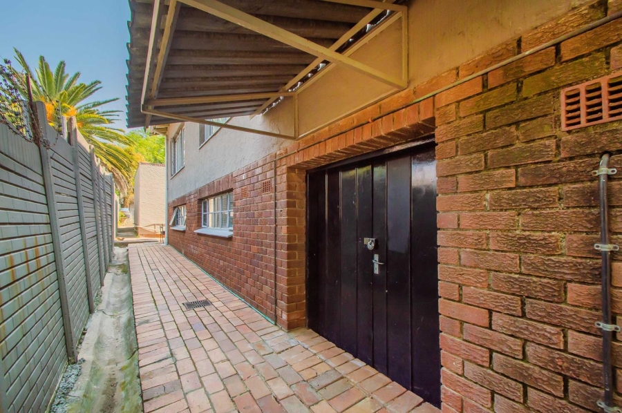 5 Bedroom Property for Sale in Blairgowrie Gauteng