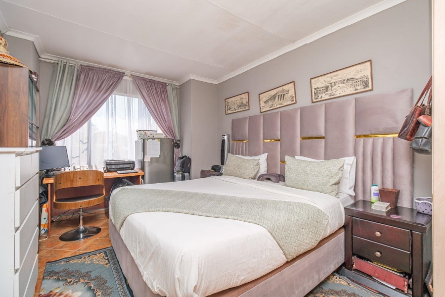 3 Bedroom Property for Sale in Die Hoewes Gauteng