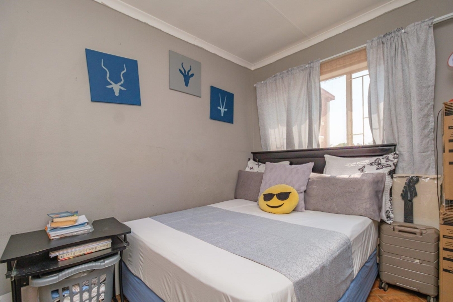 3 Bedroom Property for Sale in Die Hoewes Gauteng