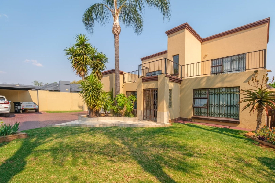 3 Bedroom Property for Sale in Highveld Gauteng