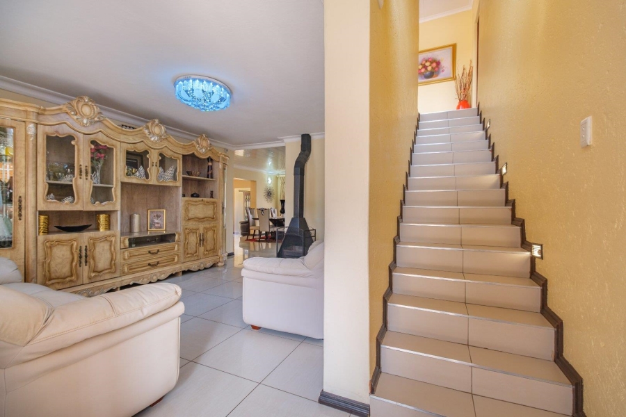 3 Bedroom Property for Sale in Highveld Gauteng