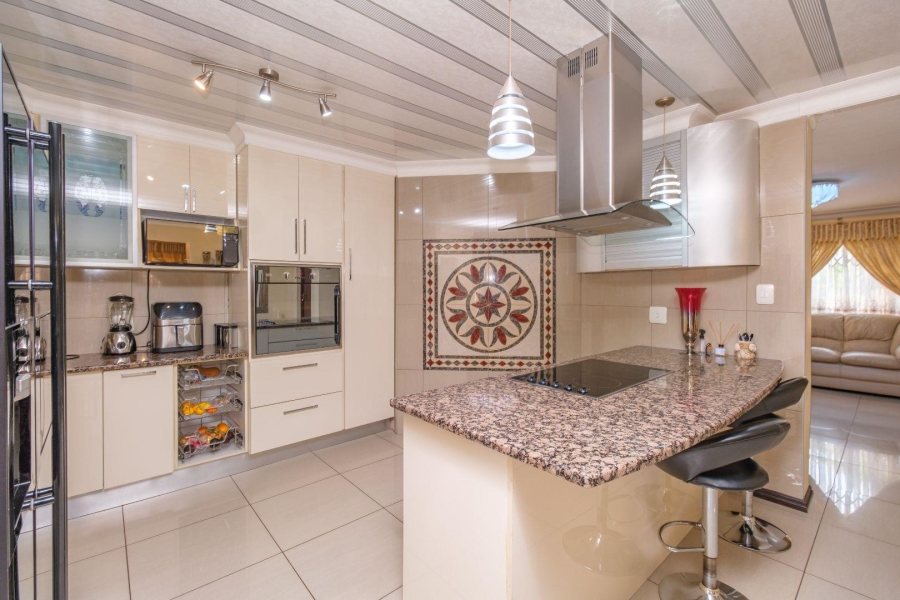 3 Bedroom Property for Sale in Highveld Gauteng
